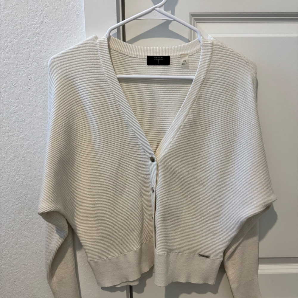Tahari Ivory Ribbed Knit Top